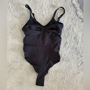 Skims BRIEF BODYSUIT 🖤🖤🖤